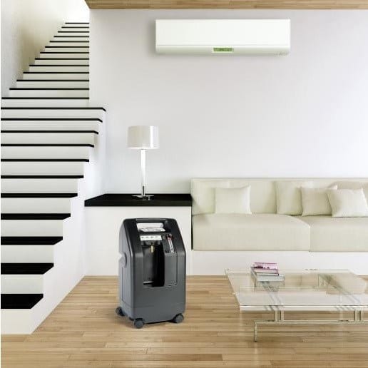 DevilBiss-Compact-525-Oxygen-Concentrator-Lifestyle-Image